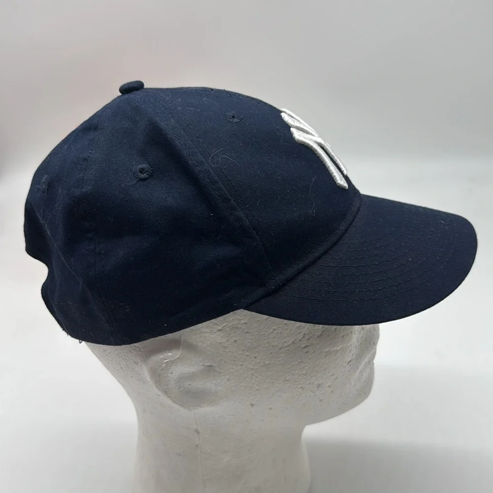 Blue and White NY Yankees Baseball Cap HT7718F